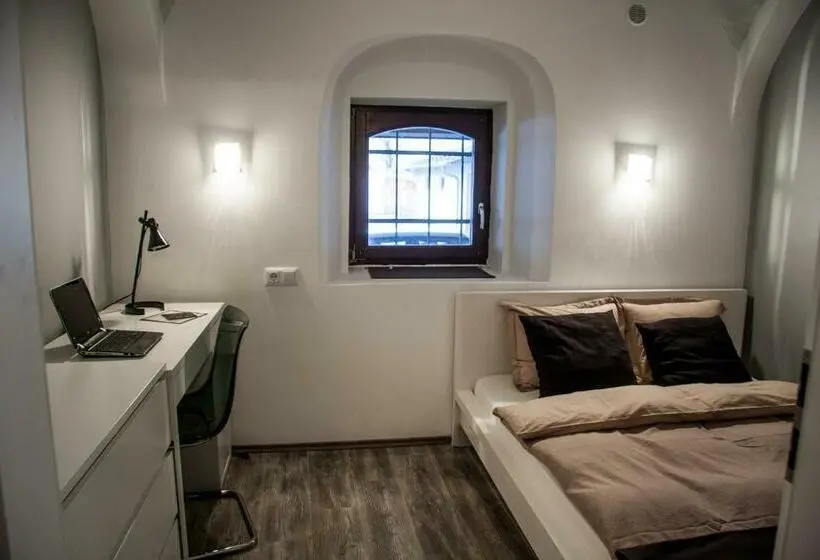 اتاق استاندارد با سرویس بهداشتی مشترک, 4rooms