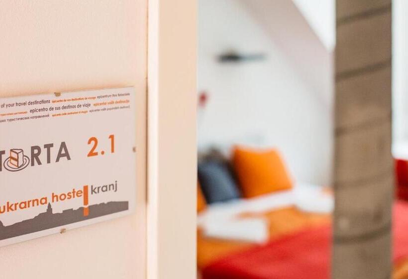 اتاق استاندارد با سرویس بهداشتی مشترک, Cukrarna Guest Accommodation