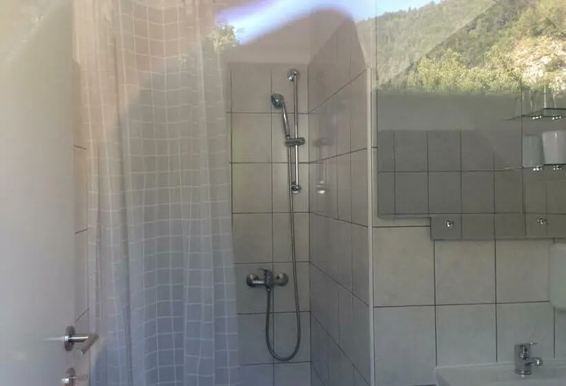 اتاق استاندارد با بالکن, B&b Rot