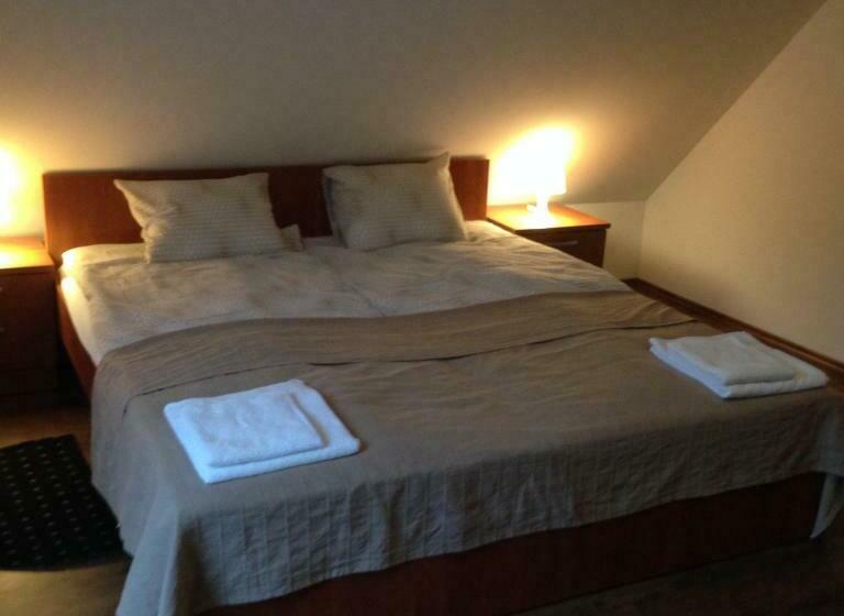 اتاق استاندارد با بالکن, B&b Rot