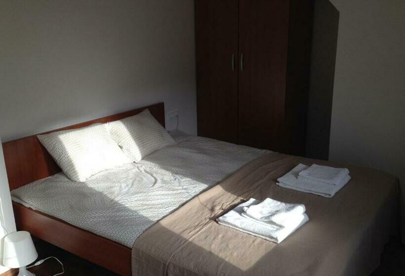 اتاق استاندارد با بالکن, B&b Rot