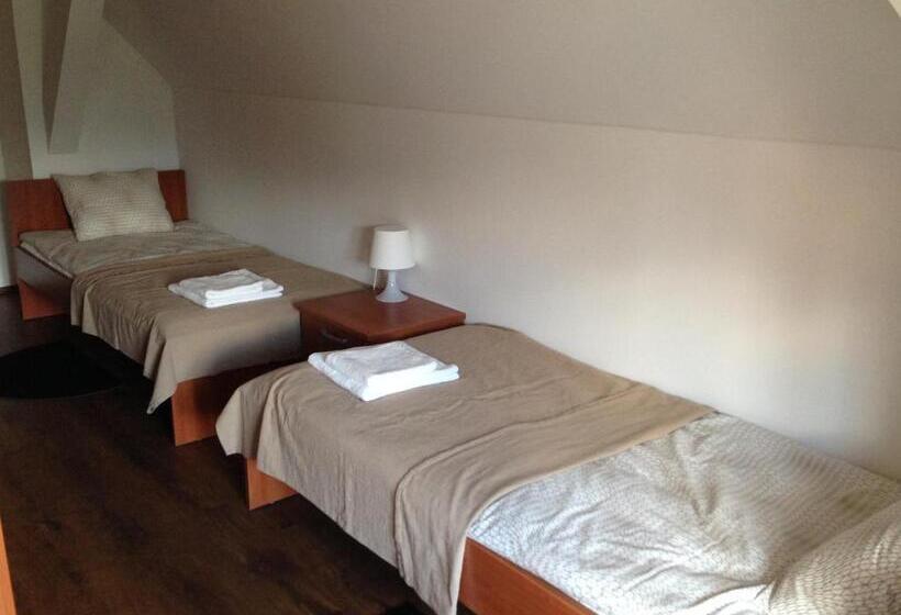 اتاق استاندارد با چشم‌انداز, B&b Rot