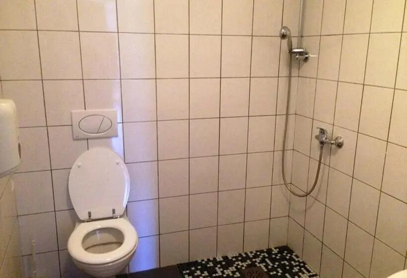 اتاق استاندارد با چشم‌انداز, B&b Rot