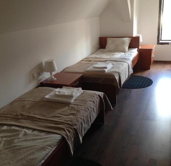 اتاق استاندارد با چشم‌انداز, B&b Rot