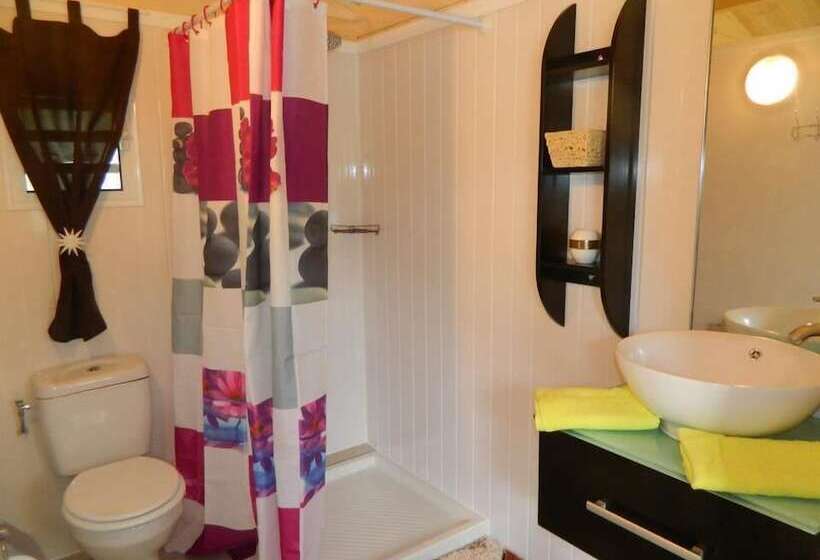 بانگلوی استاندارد, La Rose Du Sud