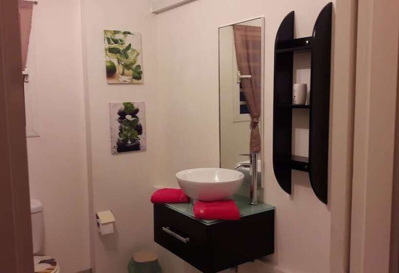 بانگلوی استاندارد, La Rose Du Sud