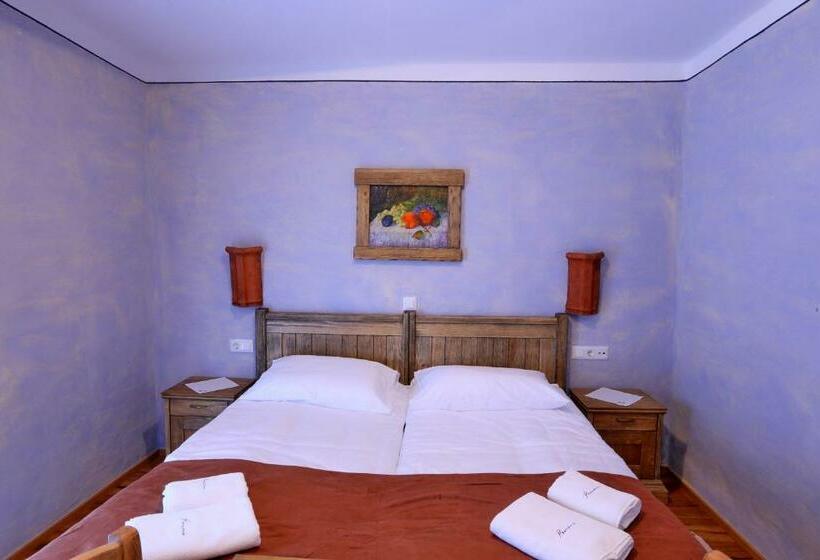 اتاق استاندارد با بالکن, Pomona Relaxing Nature Guest House