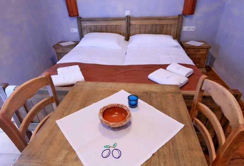 اتاق استاندارد با بالکن, Pomona Relaxing Nature Guest House