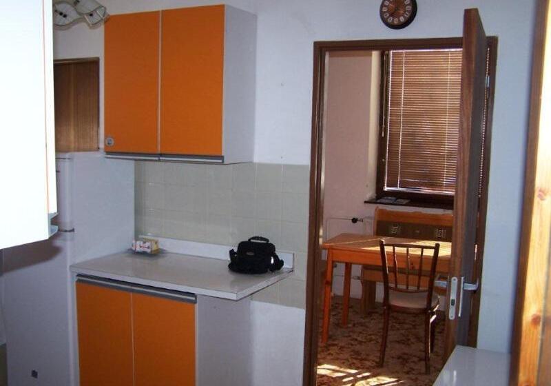 Apartamento 2 Dormitórios, Robotnícka Ubytovňa Bodice 104