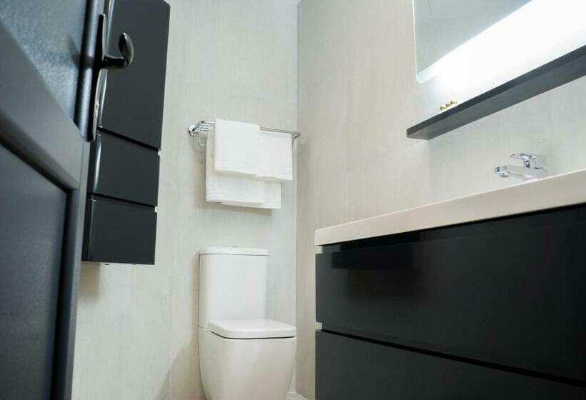 اتاق لوکس, Casino Motel Senator