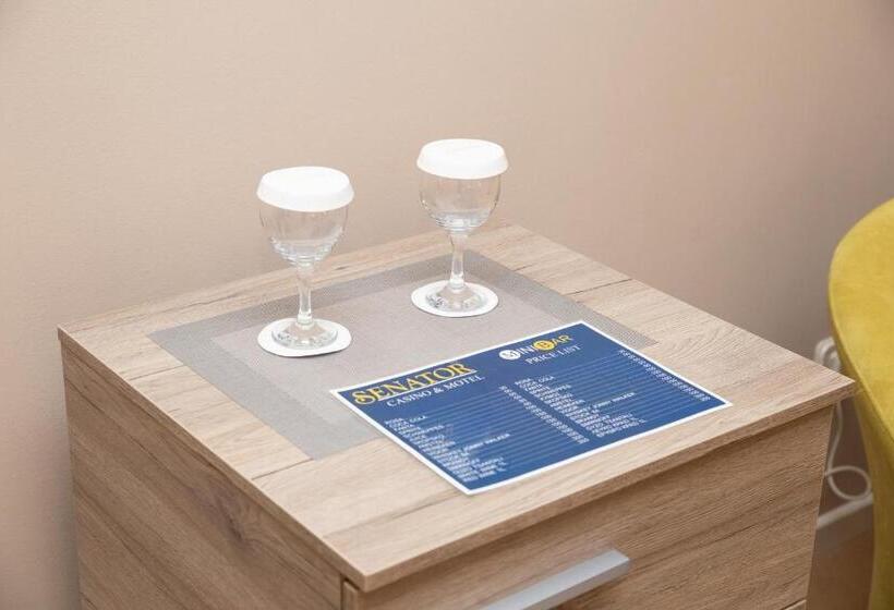 اتاق لوکس, Casino Motel Senator