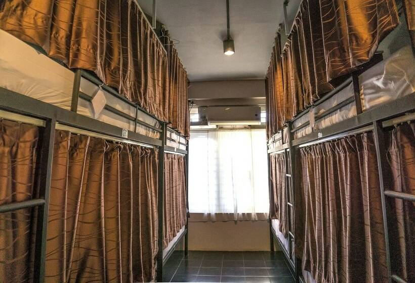 تختخواب در اتاق مشترک, Hostel 9