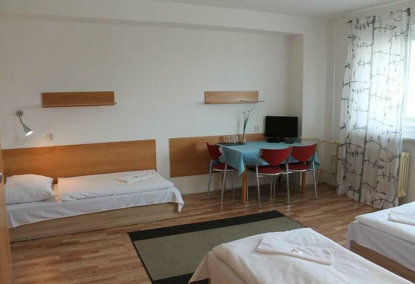 غرفة قياسية ثلاثية حمام مشترك, Hostel Turist