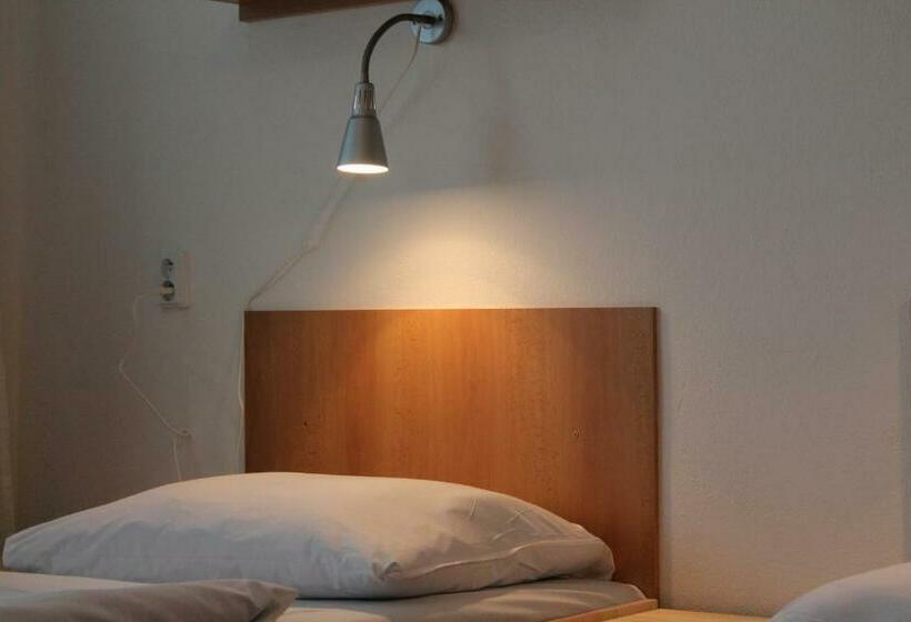 غرفة قياسية ثلاثية حمام مشترك, Hostel Turist
