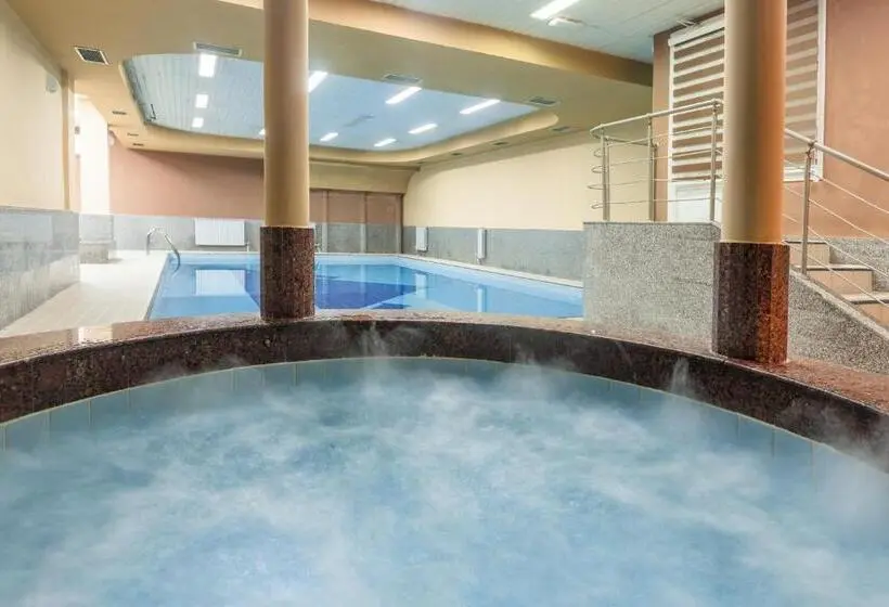 اتاق لوکس با وان آب گرم, Bistra, Resort Mavrovo