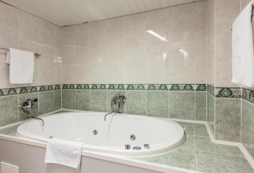 اتاق لوکس با وان آب گرم, Bistra, Resort Mavrovo