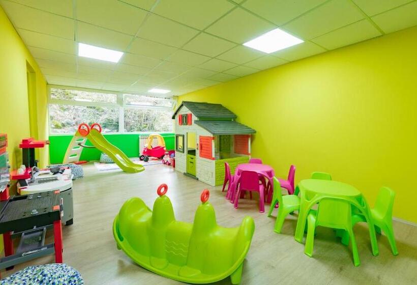 اتاق لوکس با وان آب گرم, Bistra, Resort Mavrovo