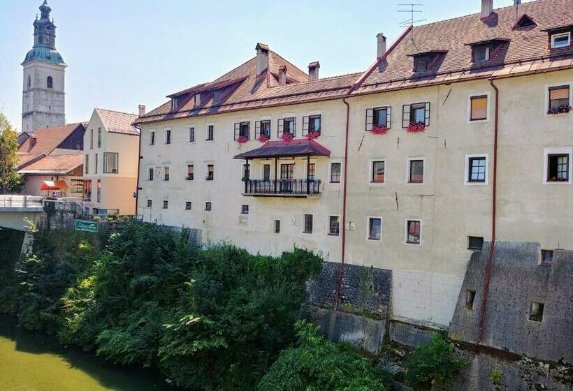 اتاق استاندارد, Garni Paleta