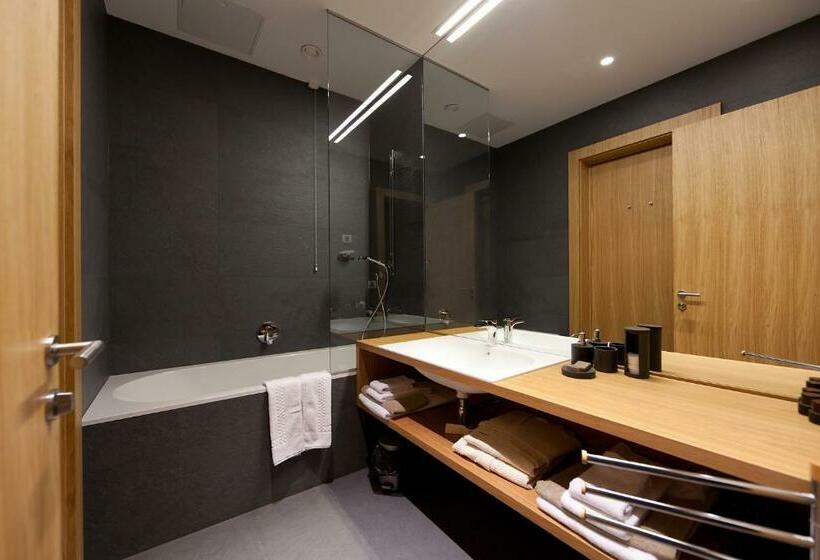 اتاق استاندارد, Gredič