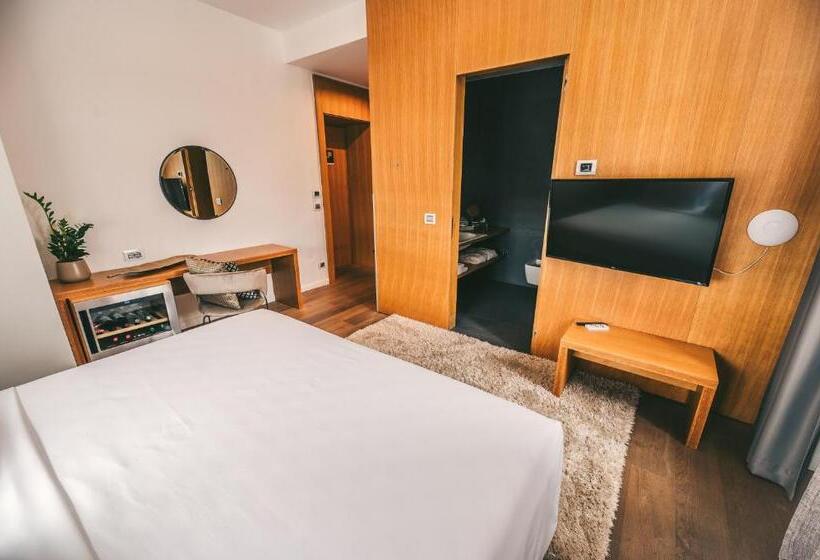 اتاق استاندارد, Gredič