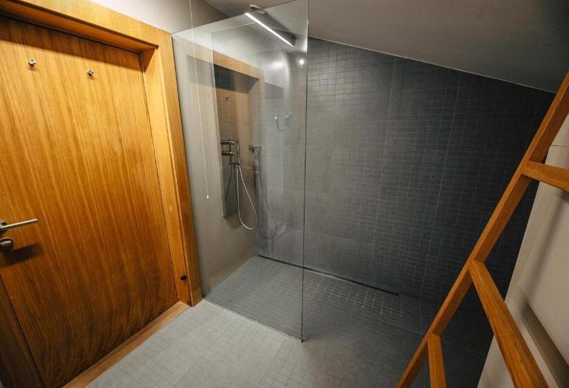 سوییت لوکس, Gredič