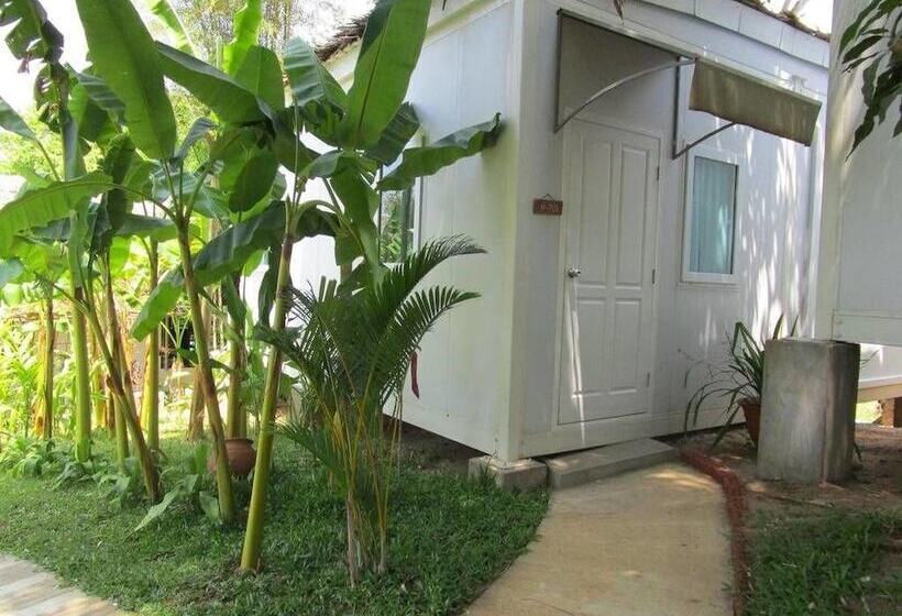 اتاق لوکس, Highland Lodge