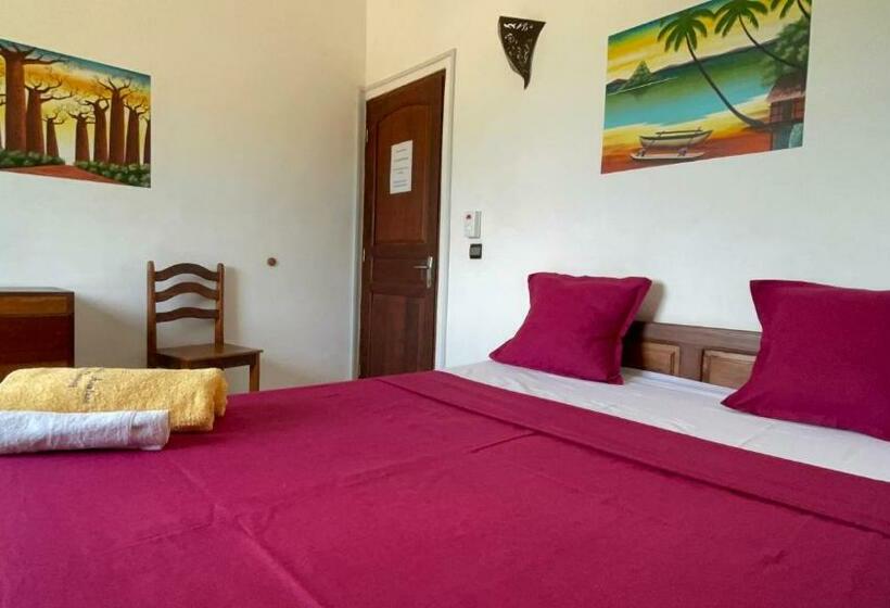 اتاق استاندارد, La Belle Aventure