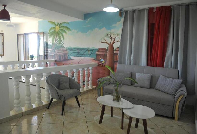 آپارتمان 3 خوابه, La Belle Aventure