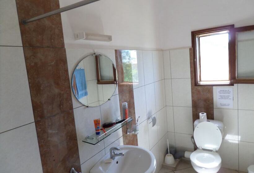 اتاق استاندارد, La Belle Aventure