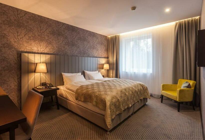 标准间, Pod Lipou Resort