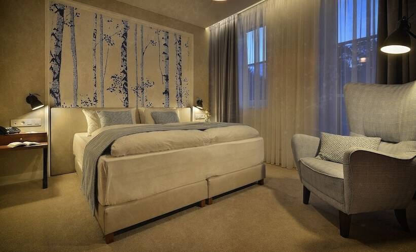 标准间, Pod Lipou Resort