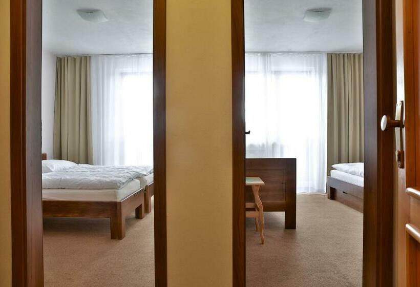 패밀리 룸, Polianka