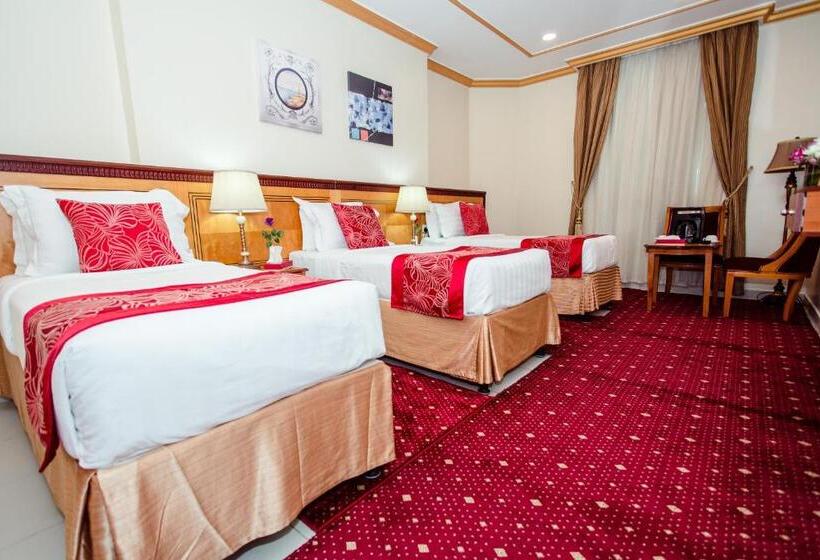 חדר סטנדרט לשלושה, Sama Al Deafah