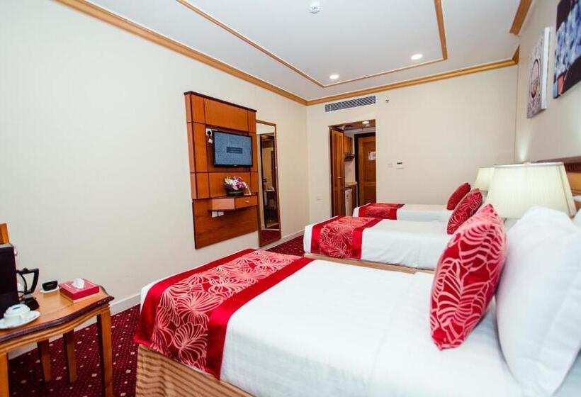 חדר סטנדרט לשלושה, Sama Al Deafah