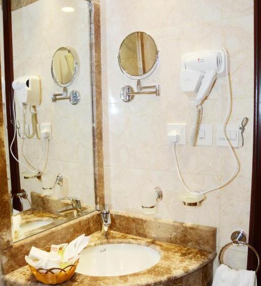 חדר סטנדרט לארבעה, Sama Al Deafah