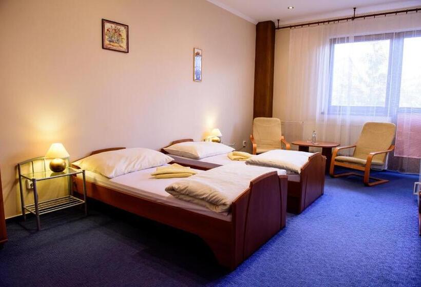 컴포트 룸, Slnecny Dvor