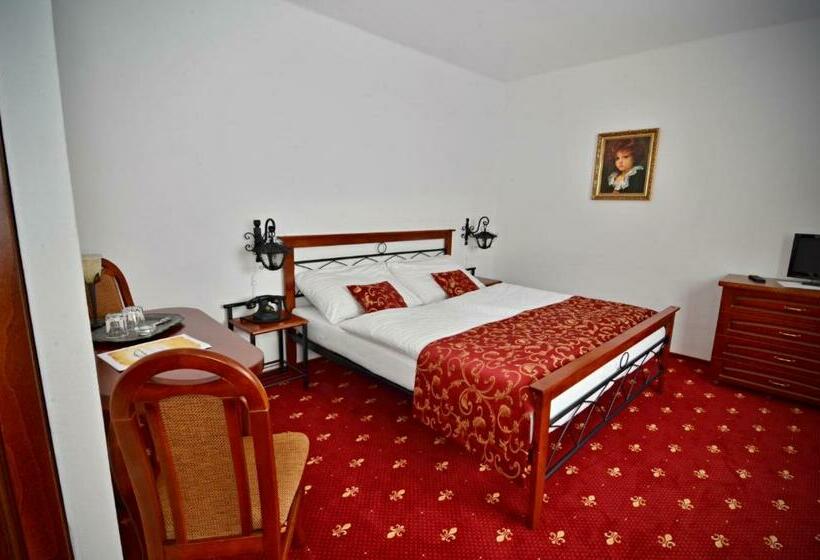 标准间, Svatojansky Kastiel