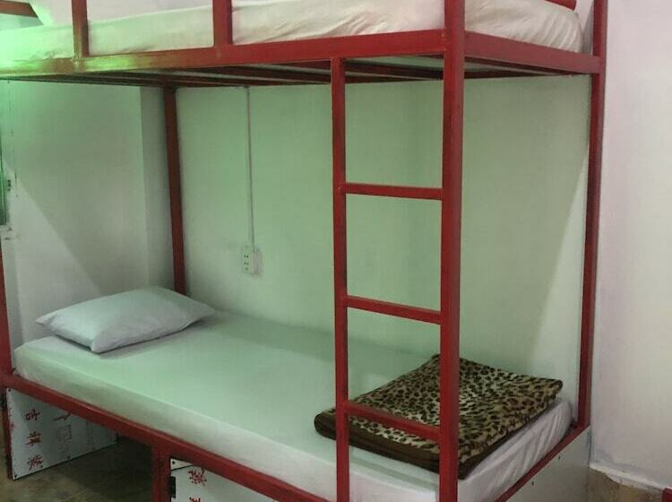 Кровать в Общей Комнате, Real Backpackers Hostel Vang Vieng