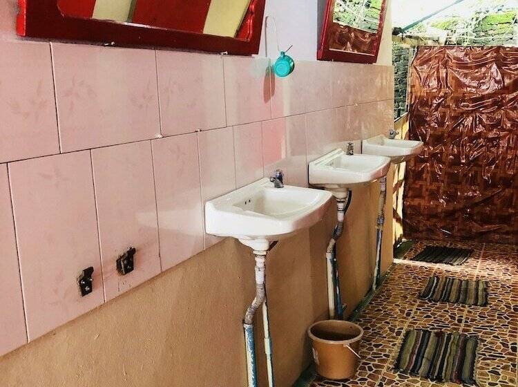 공동 객실, Real Backpackers Hostel Vang Vieng