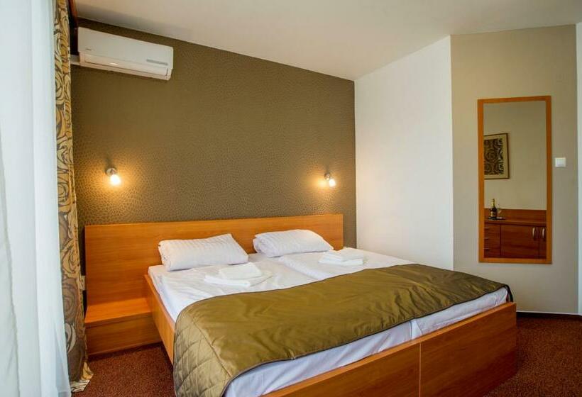 标准三人间, Wellness Hotel Thermal