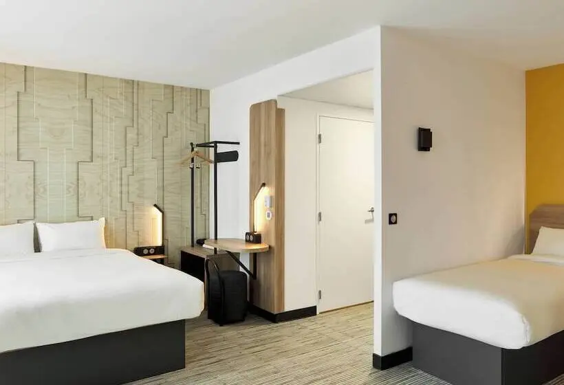 Standard Neljän Hengen Huone, B&b Hotel Cergy Saint Christophe Gare