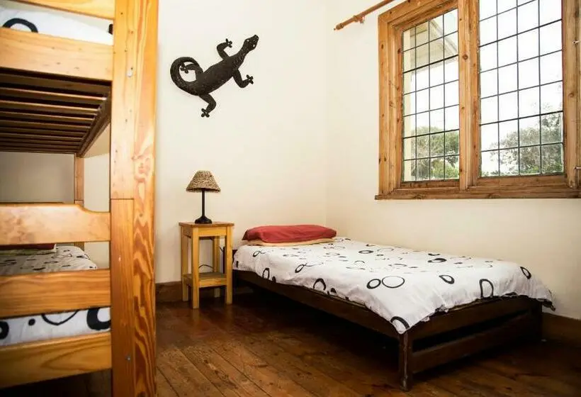 اتاق استاندارد سه تخته با سرویس بهداشتی مشترک, Jikeleza Lodge