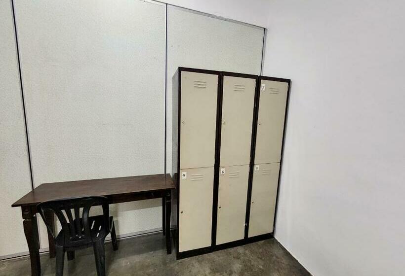 共用房间的床, Vintage Inn