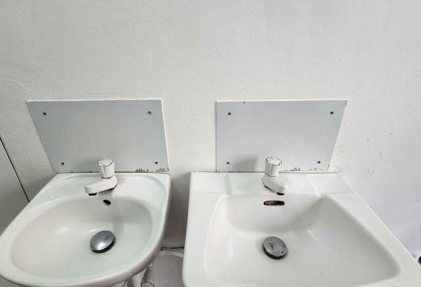 اتاق استاندارد با سرویس بهداشتی مشترک, Vintage Inn