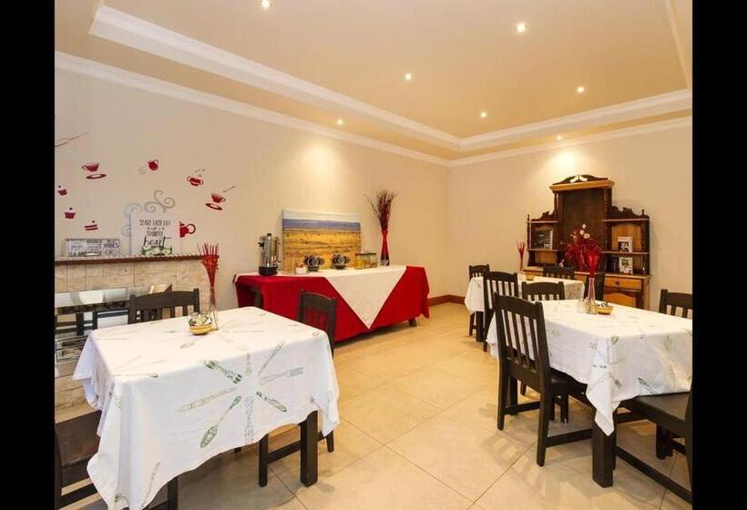 סוויטה, 6 On Acacia