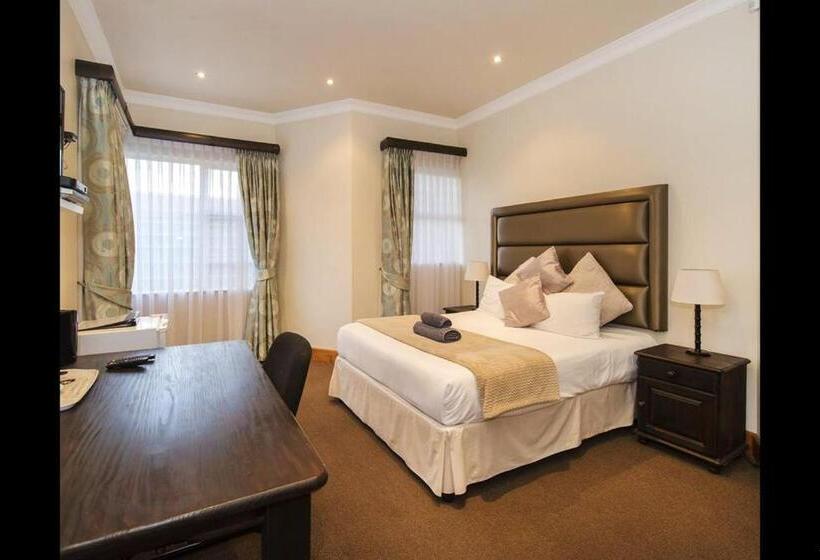 סוויטה, 6 On Acacia