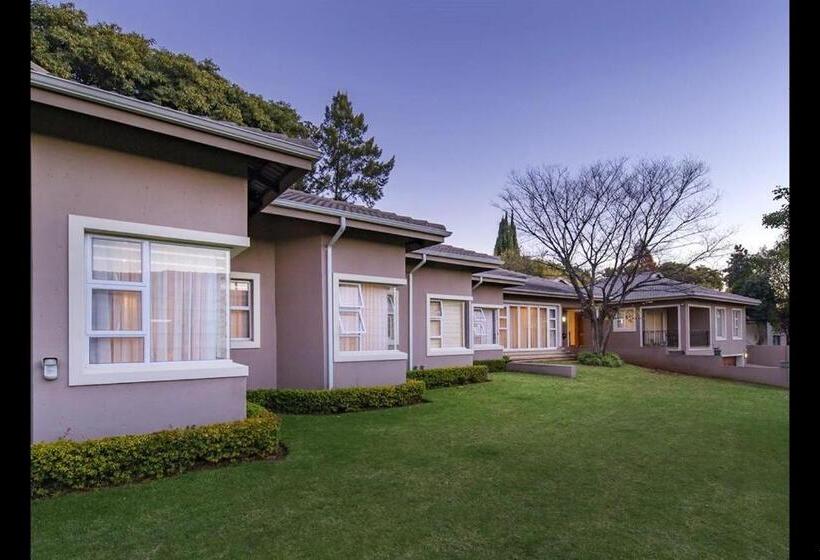 סוויטה נוף לגינה, 6 On Acacia