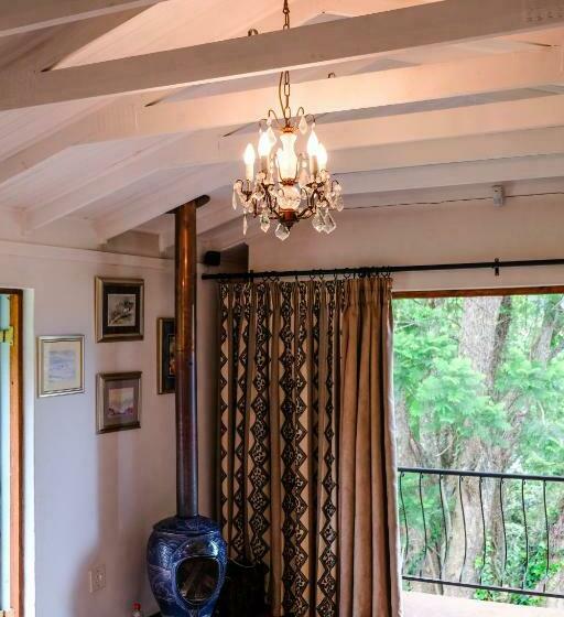 Люкс, Art Gallery Guest House