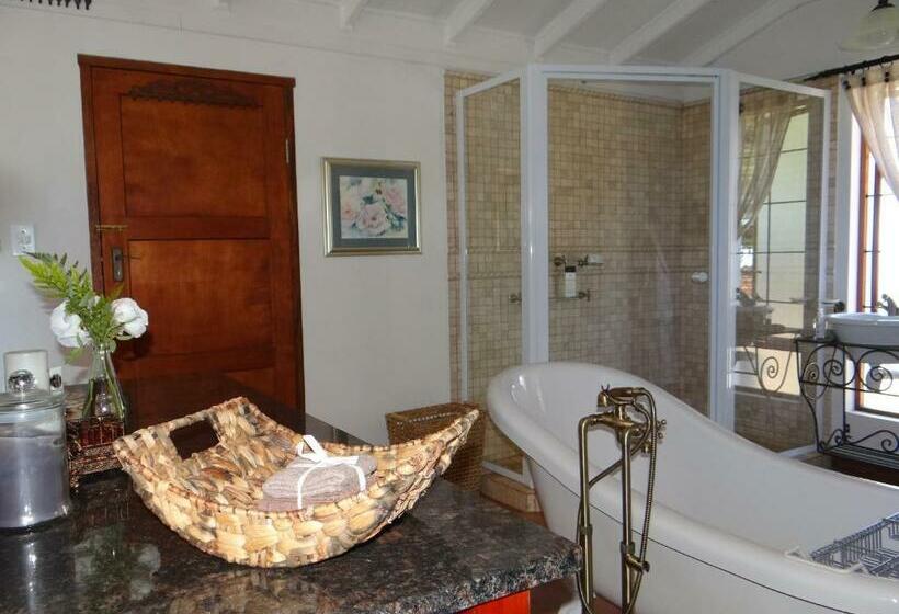 סוויטה, Art Gallery Guest House