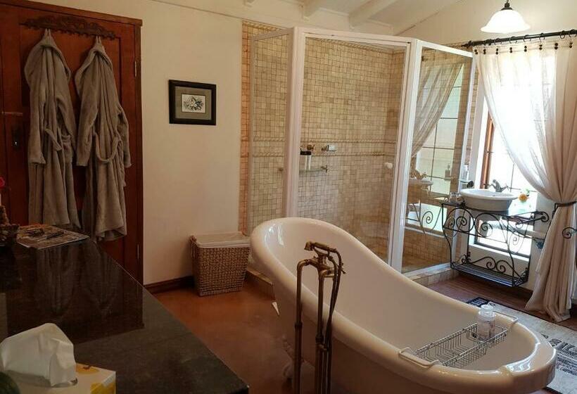Люкс, Art Gallery Guest House